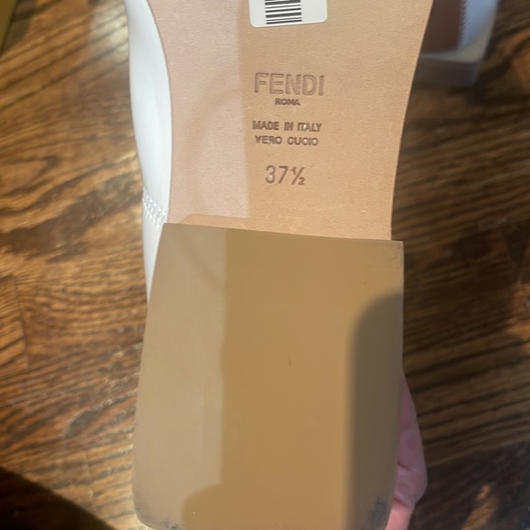 Fendi FFRAME White Patent Boots - Picture 7 of 9